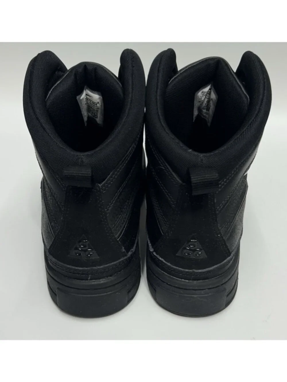 Nike Woodside 2 High ACG Boots Size 5.5Y Triple Black 524872-004 Boys Hiking